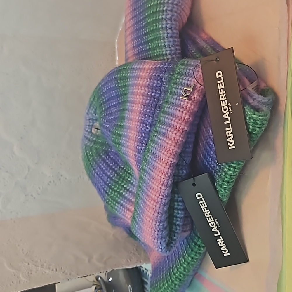 Karl Lagerfeld  infinity scarf and cap.
